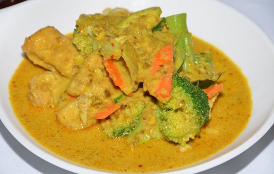 Pinoy Chicken Curry Reis